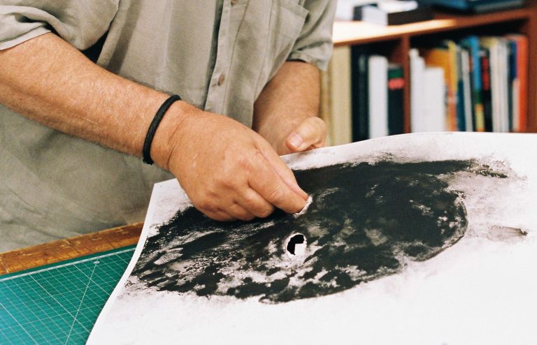 Miquel Barceló pintando Aurea Dicta. cARTEm BOOKS